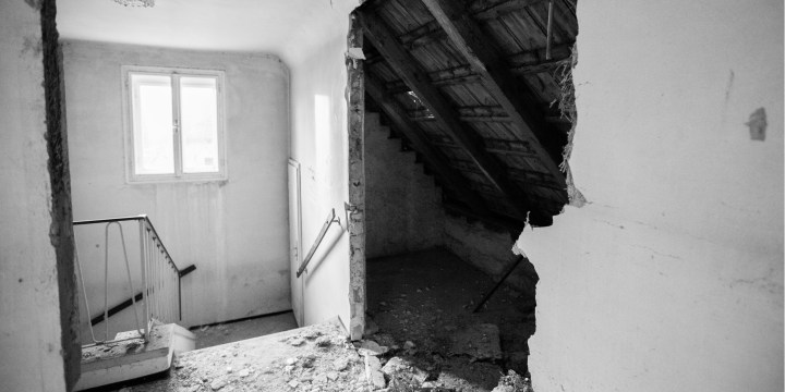 ES WIRD IMMER SCHLIMMER, BEVOR ES BESSER&nbsp;WIRD