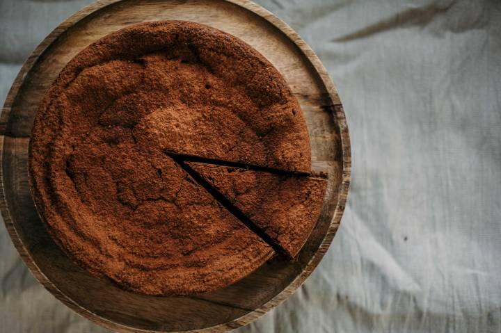 SCHLICHTES SCHOKOLADE-MARONITÖRTCHEN